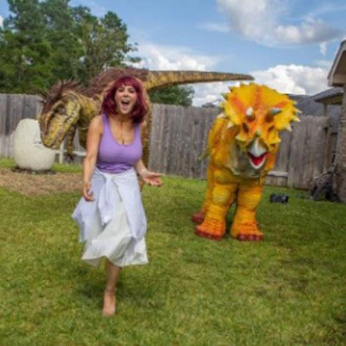 חליפת דינוזאור של רגליים נסתרות